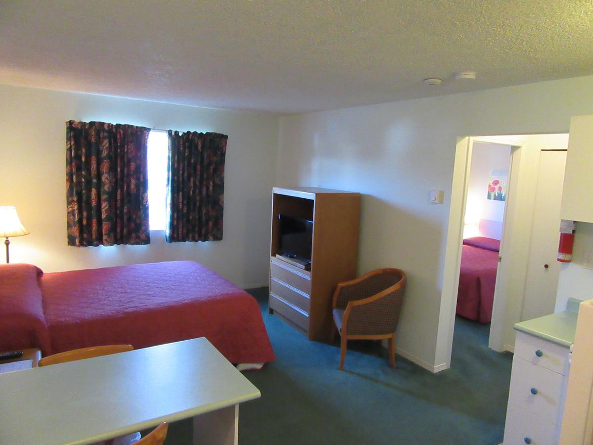 Lake Cowichan Lodge Extérieur photo